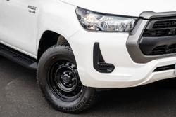 2022 Toyota Hilux SR