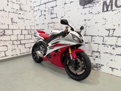 2006 Yamaha YZF-R6 R6 White