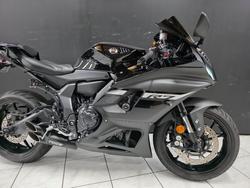 2024 Yamaha YZF-R7LA Black