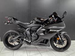 Yamaha YZF-R7LA