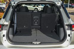 2025 Mitsubishi Outlander ES ZM MY24 Sterling Silver