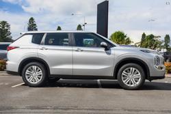 2025 Mitsubishi Outlander ES ZM MY24 Sterling Silver