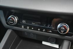 2025 Mitsubishi Outlander ES