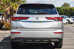 2025 Mitsubishi Outlander ES ZM MY24 Sterling Silver
