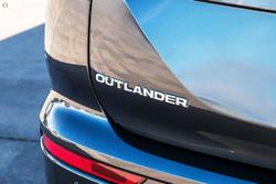 2025 Mitsubishi Outlander ES ZM MY24 Graphite Grey