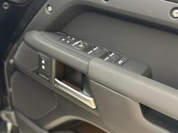 2024 Land Rover Defender 110 P400e X-Dynamic HSE