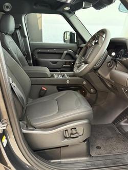 2024 Land Rover Defender 110 P400e X-Dynamic HSE