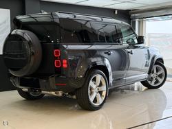 2024 Land Rover Defender 110 P400e X-Dynamic HSE