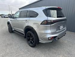 2025 Isuzu MU-X X-TERRAIN