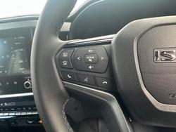 2025 Isuzu MU-X X-TERRAIN