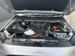 2025 Isuzu MU-X X-TERRAIN