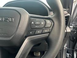 2025 Isuzu MU-X X-TERRAIN