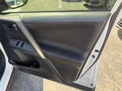 2014 TOYOTA RAV4 GX (4x4)