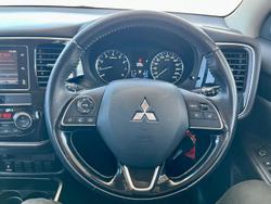 2018 Mitsubishi Outlander ES