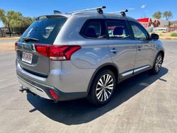 2018 Mitsubishi Outlander ES