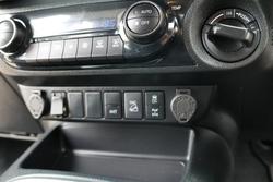 2022 Toyota Hilux SR5