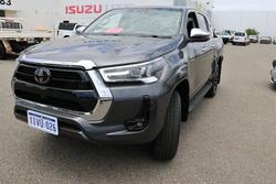 2022 Toyota Hilux SR5