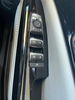 2022 Kia Carnival Si