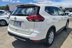 2020 Nissan X-TRAIL ST