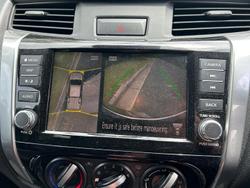 2022 Nissan Navara ST