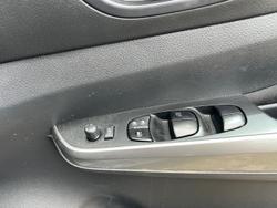 2022 Nissan Navara ST