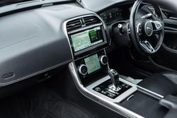 2020 Jaguar XE P300 R-Dynamic SE