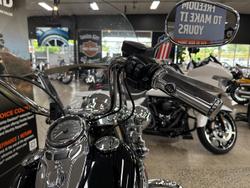 2017 Harley-Davidson Heritage Softail Classic 1690 (FLSTC) Softail Black