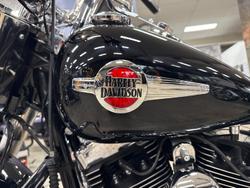 2017 Harley-Davidson Heritage Softail Classic 1690 (FLSTC) Softail Black