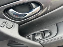 2022 Nissan X-TRAIL ST