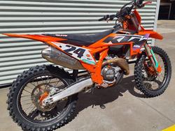 2023 KTM 450 SX-F SX-F Orange