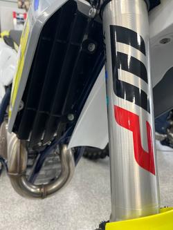 2023 HUSQVARNA FC450 NEBULA WHITE