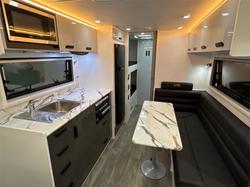 2025 VICTORY CARAVANS Off-Road Family 21