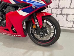 2025 Honda CBR650R E-Clutch CBR 650 Red
