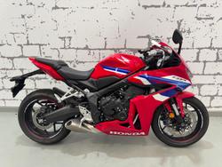 Honda CBR650R E-Clutch