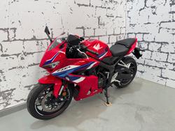 2025 Honda CBR650R E-Clutch CBR 650 Red