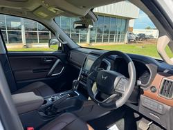 2023 Mahindra Scorpio 2023 Mahindra Scorpio Z8L (SCORPIOZ8L) SCORPIOZ8L Everest White