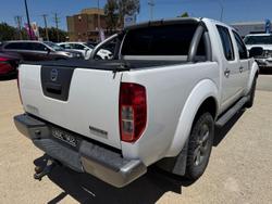 2014 Nissan Navara Titanium D40 Series 7 4X4 Dual Range Polar White