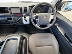 2017 Toyota Hiace Commuter