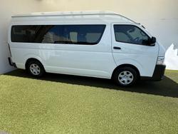 2017 Toyota Hiace Commuter