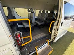 2017 Toyota Hiace Commuter