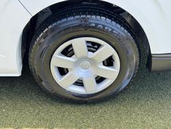 2017 Toyota Hiace Commuter