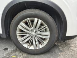 2023 Mitsubishi Outlander LS