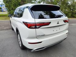 2023 Mitsubishi Outlander LS
