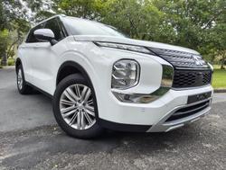 2023 Mitsubishi Outlander LS