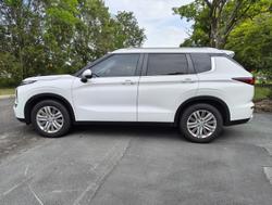 2023 Mitsubishi Outlander LS