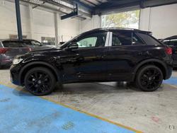 2025 Volkswagen T-Roc 140TSI R-Line