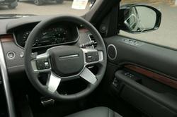 2025 Land Rover Discovery D350 Dynamic SE Series 5 MY25 4X4 Santorini Black