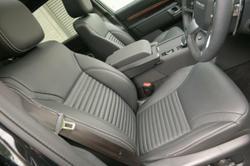 2025 Land Rover Discovery D350 Dynamic SE Series 5 MY25 4X4 Santorini Black