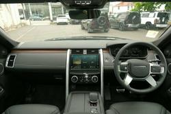 2025 Land Rover Discovery D350 Dynamic SE Series 5 MY25 4X4 Santorini Black