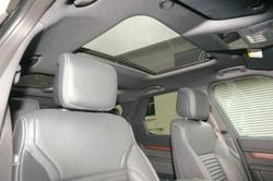 2025 Land Rover Discovery D350 Dynamic SE Series 5 MY25 4X4 Santorini Black